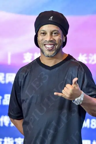 还是新锐选